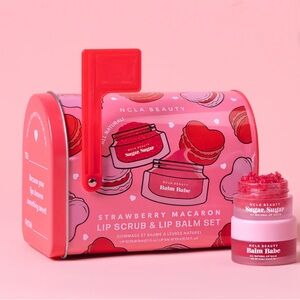 NCLA STRAWBERRY MACARON VALENTINE'S DAY LIP CARE SET